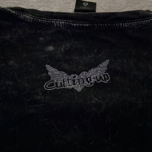 Motherhood is not for sissies t-shirt - Picture 3 of 4